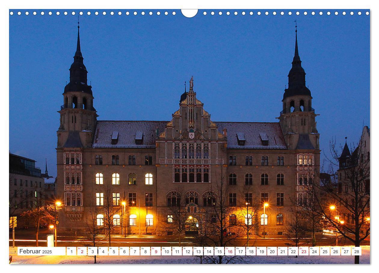 Bild: 9783435076680 | HALLE SAALE BEI NACHT (Wandkalender 2025 DIN A3 quer), CALVENDO...