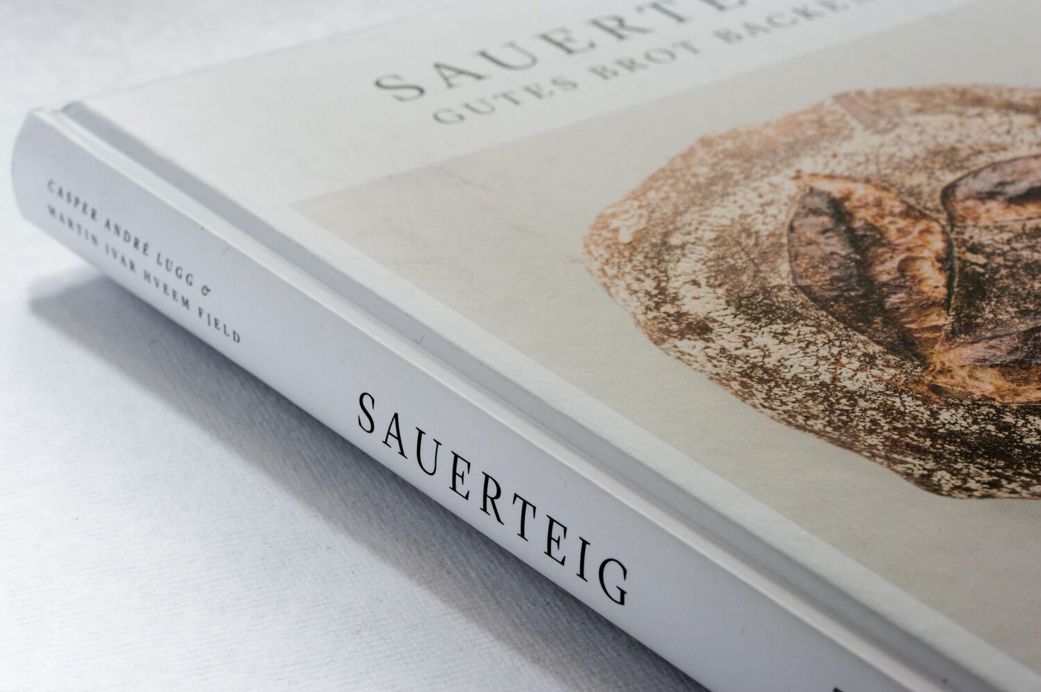 Bild: 9783791388069 | Sauerteig. Gutes Brot backen | Casper André Lugg (u. a.) | Buch | 2021