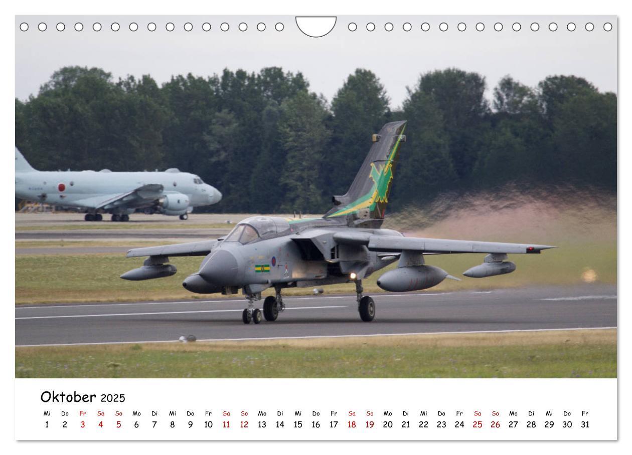 Bild: 9783435349746 | Militärjets Panavia Tornado (Wandkalender 2025 DIN A4 quer),...