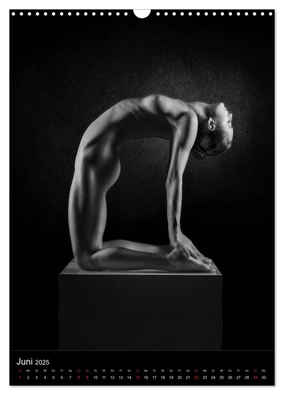 Bild: 9783435970247 | BODY SCULPTURE (Wandkalender 2025 DIN A3 hoch), CALVENDO...