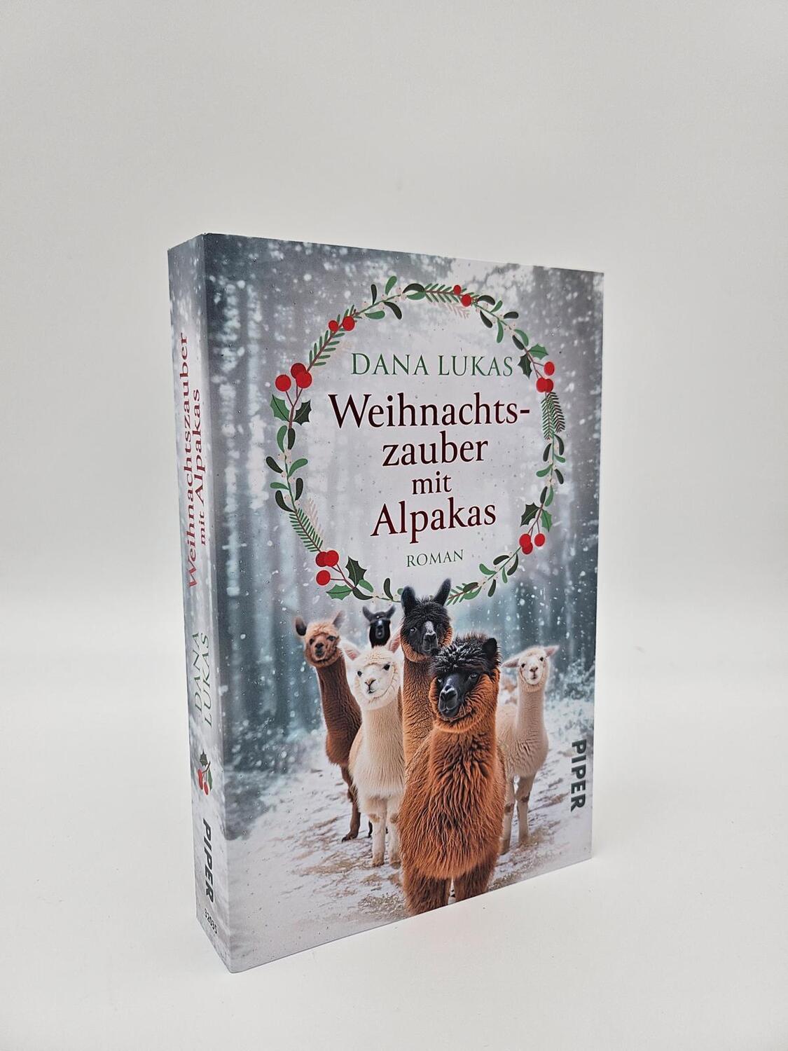 Bild: 9783492320351 | Weihnachtszauber mit Alpakas | Dana Lukas | Taschenbuch | 352 S.