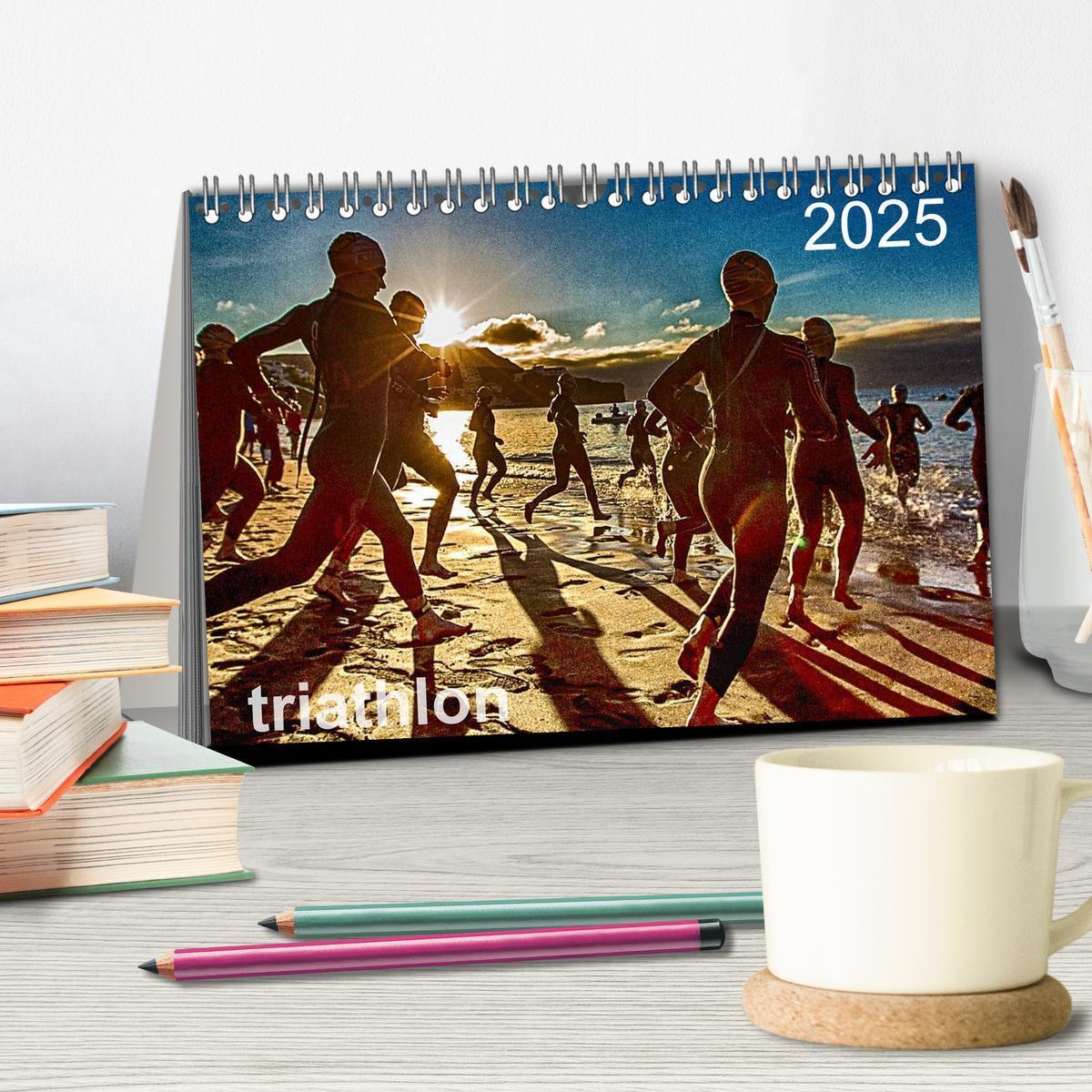 Bild: 9783435495825 | TRIATHLON 2025 (Tischkalender 2025 DIN A5 quer), CALVENDO...