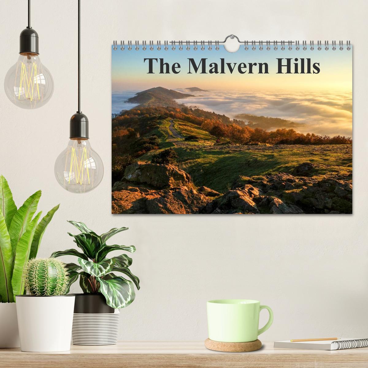 Bild: 9781325953448 | The Malvern Hills (Wall Calendar 2025 DIN A4 landscape), CALVENDO...