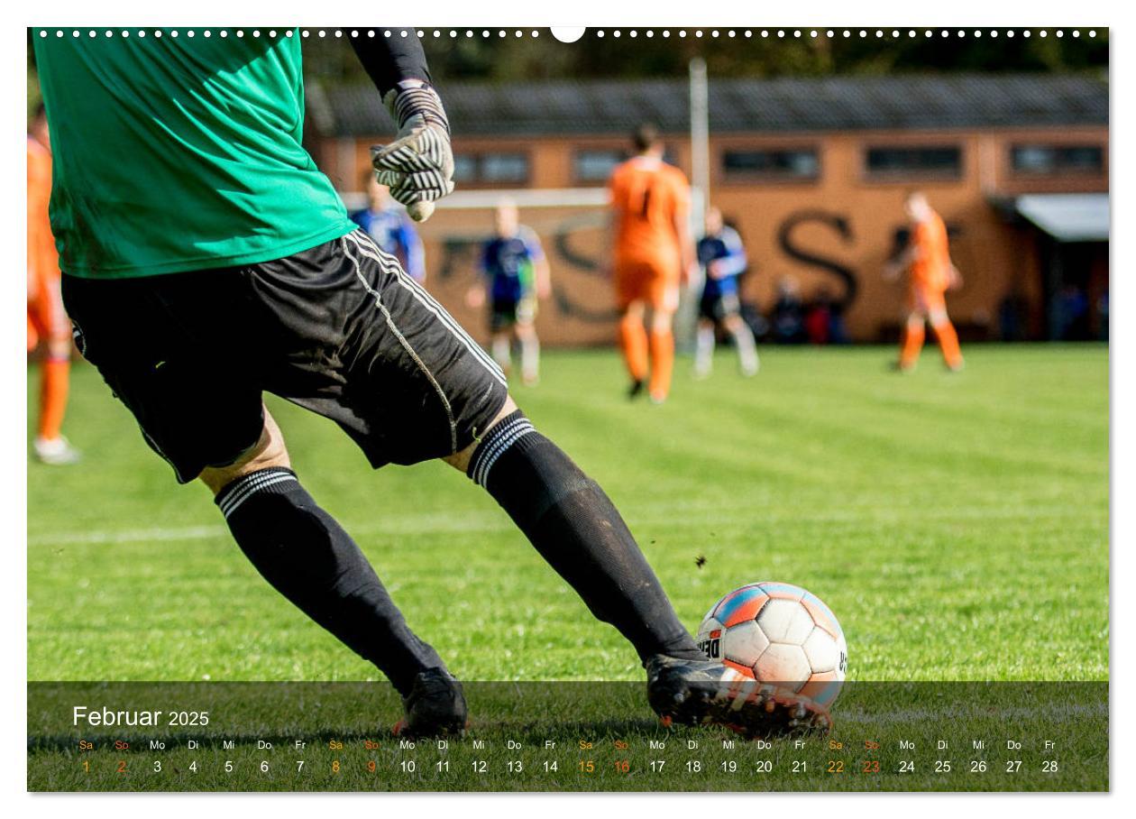 Bild: 9783435326310 | Leidenschaft Fußball (Wandkalender 2025 DIN A2 quer), CALVENDO...