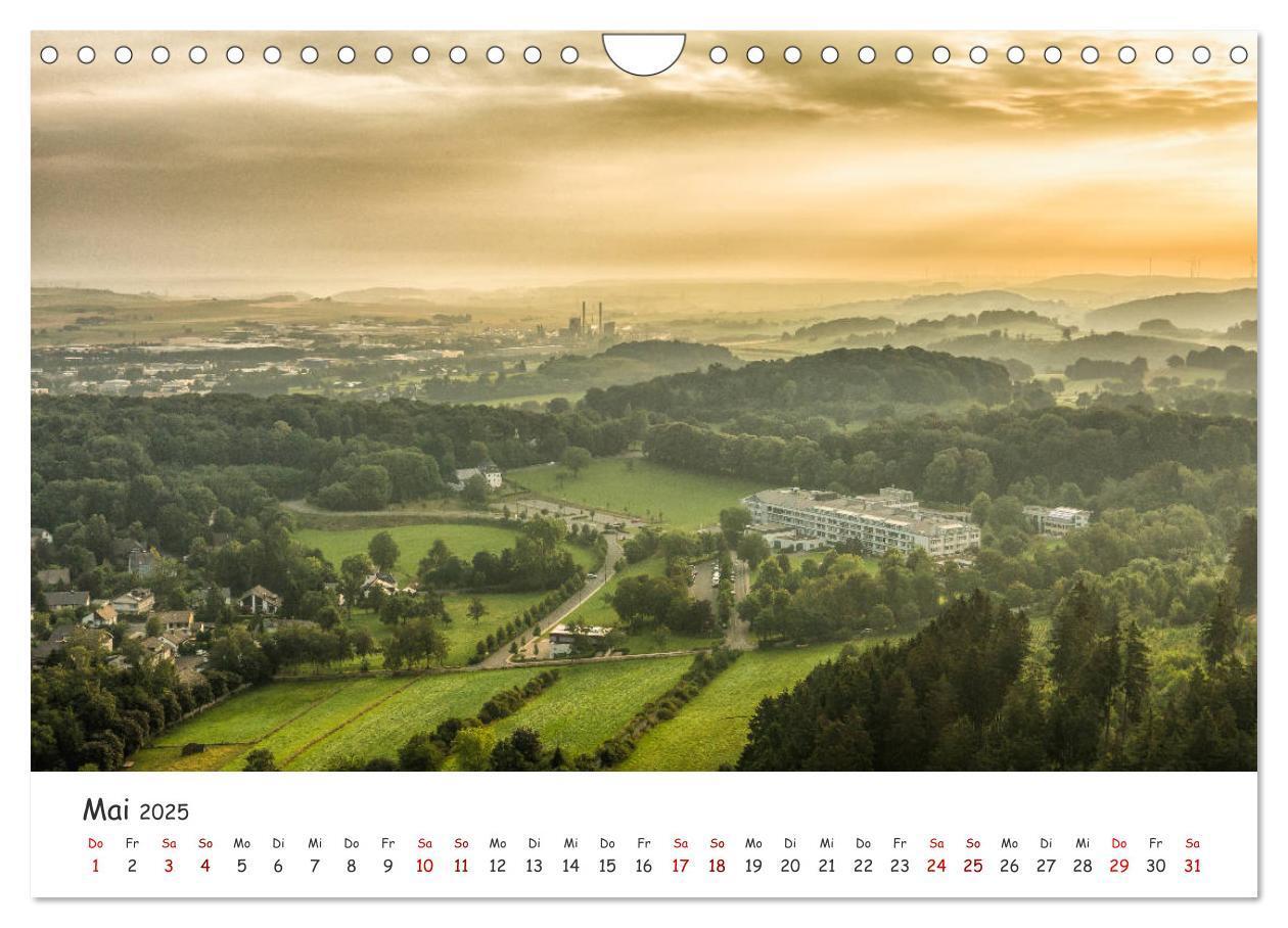 Bild: 9783435431946 | Das Sauerland bei Brilon aus der Vogelperspektive (Wandkalender...