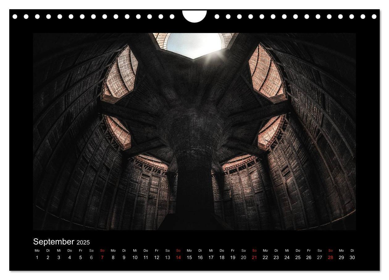 Bild: 9783435676088 | Lost Places - vergessene orte vergessener glanz (Wandkalender 2025...