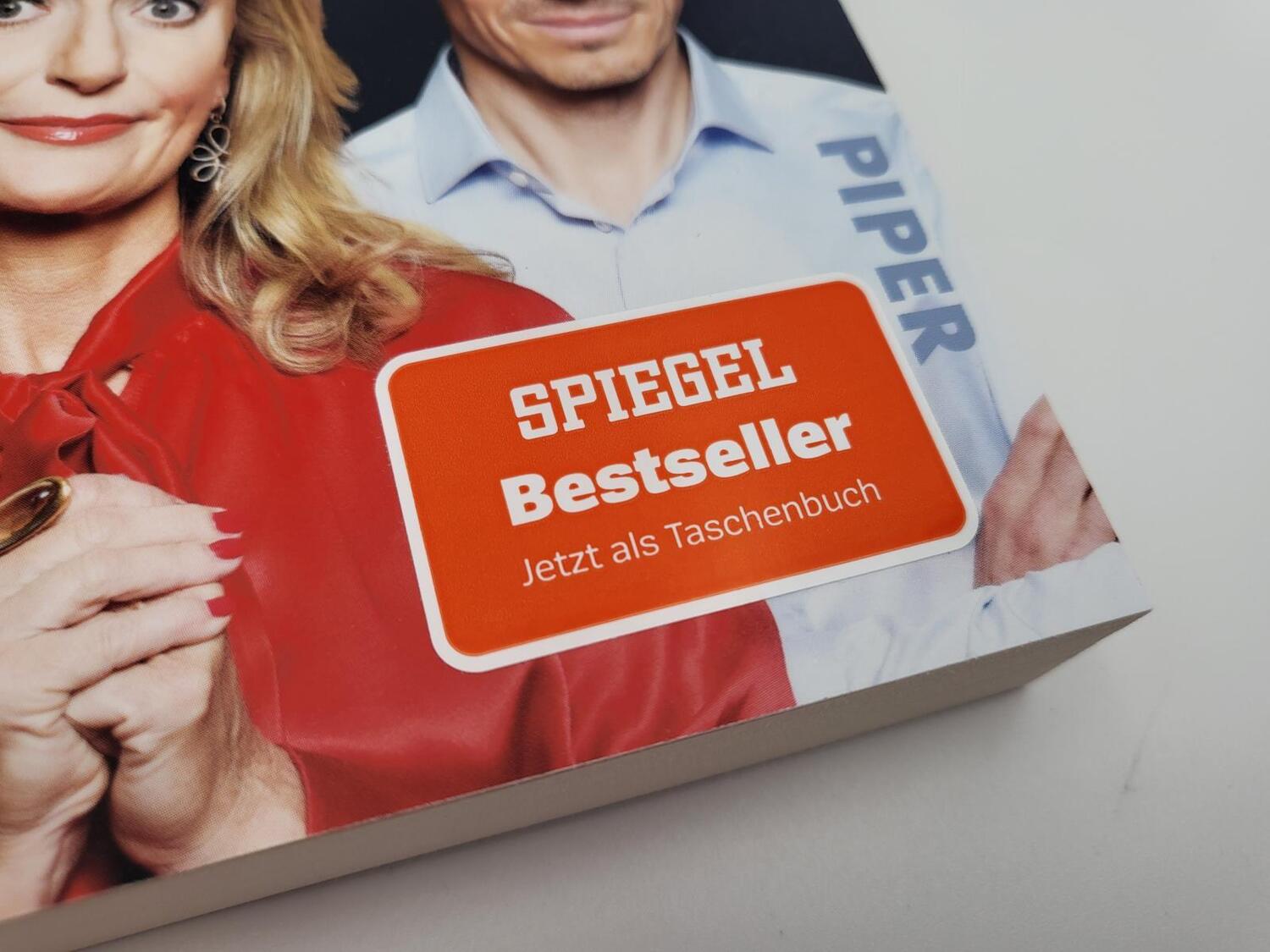 Bild: 9783492311502 | Und erlöse uns von den Blöden | Monika Gruber (u. a.) | Taschenbuch