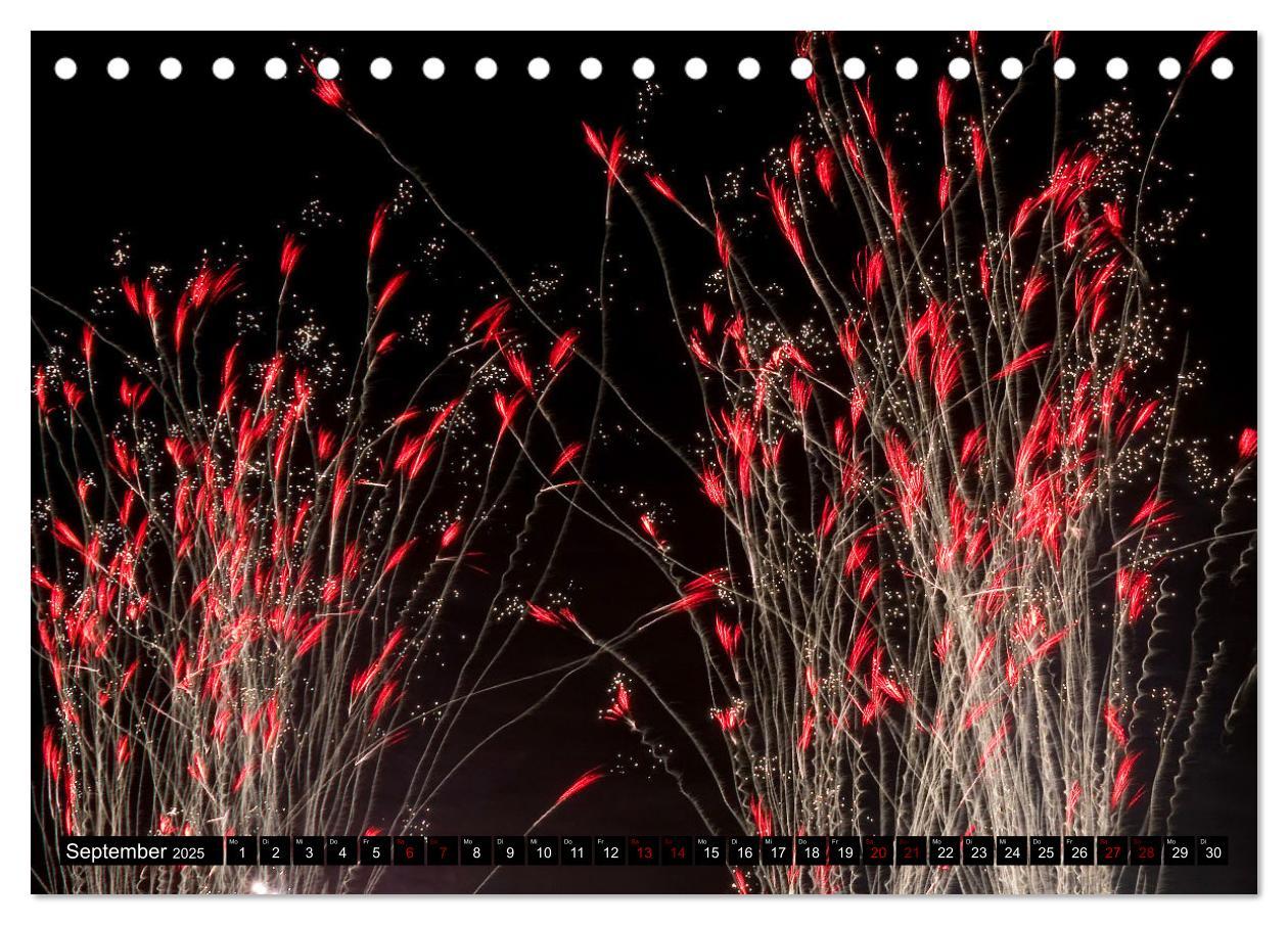 Bild: 9783435062140 | Feuerwerk - Kunstwerke am Himmel (Tischkalender 2025 DIN A5 quer),...