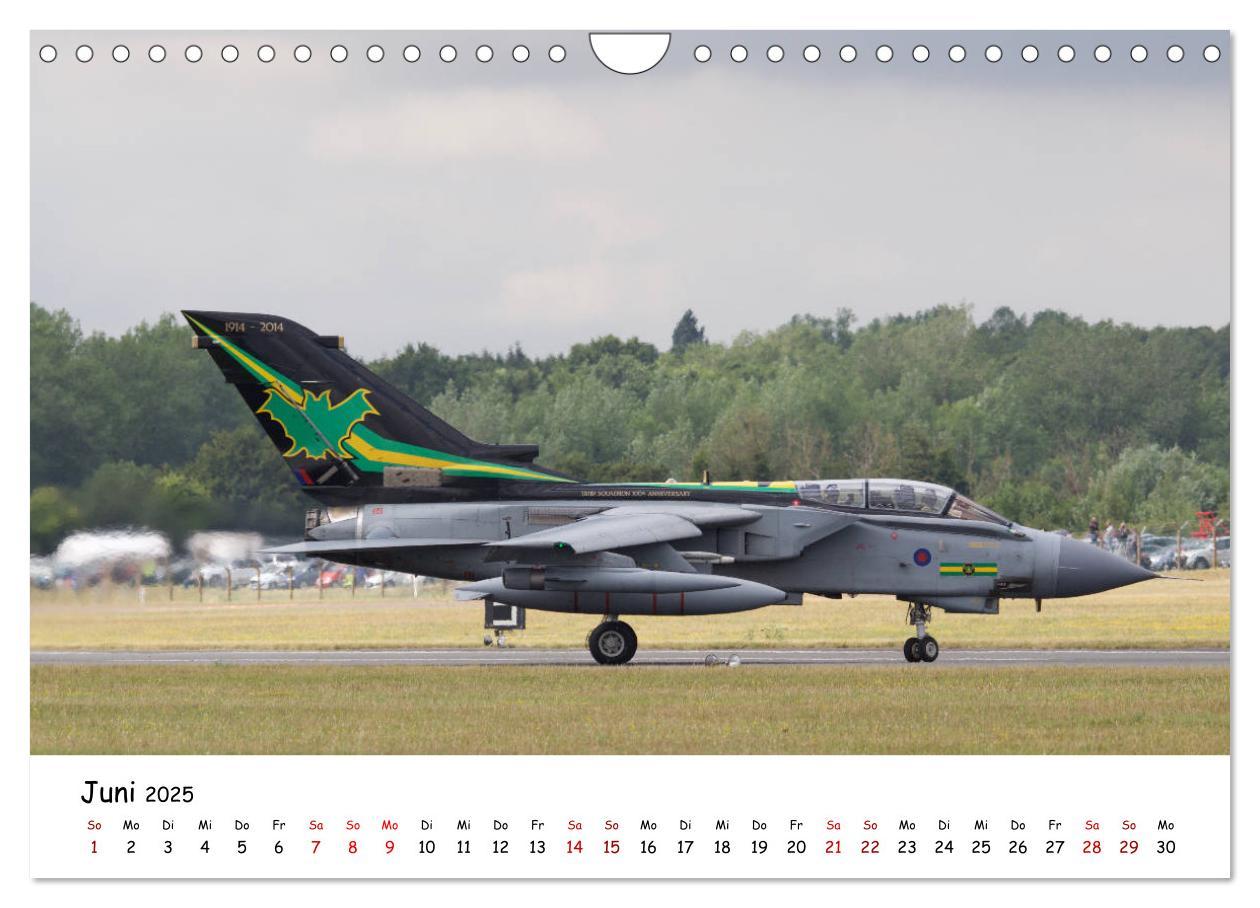 Bild: 9783435349746 | Militärjets Panavia Tornado (Wandkalender 2025 DIN A4 quer),...