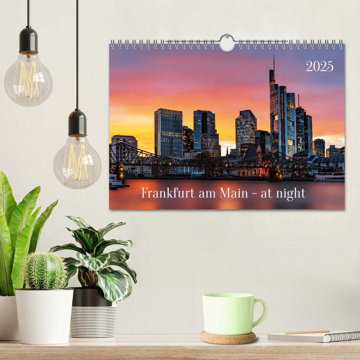 Bild: 9783383843655 | Frankfurt am Main - at night (Wandkalender 2025 DIN A4 quer),...