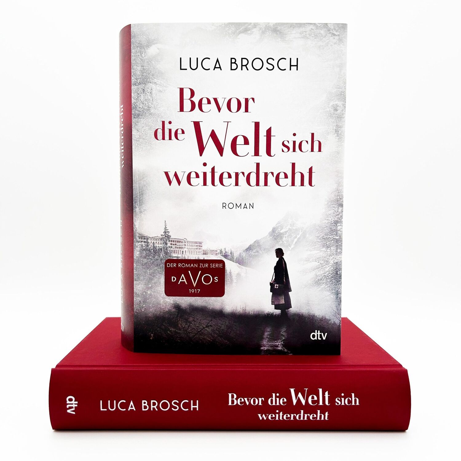 Bild: 9783423283779 | Bevor die Welt sich weiterdreht | Luca Brosch | Buch | 464 S. | 2023