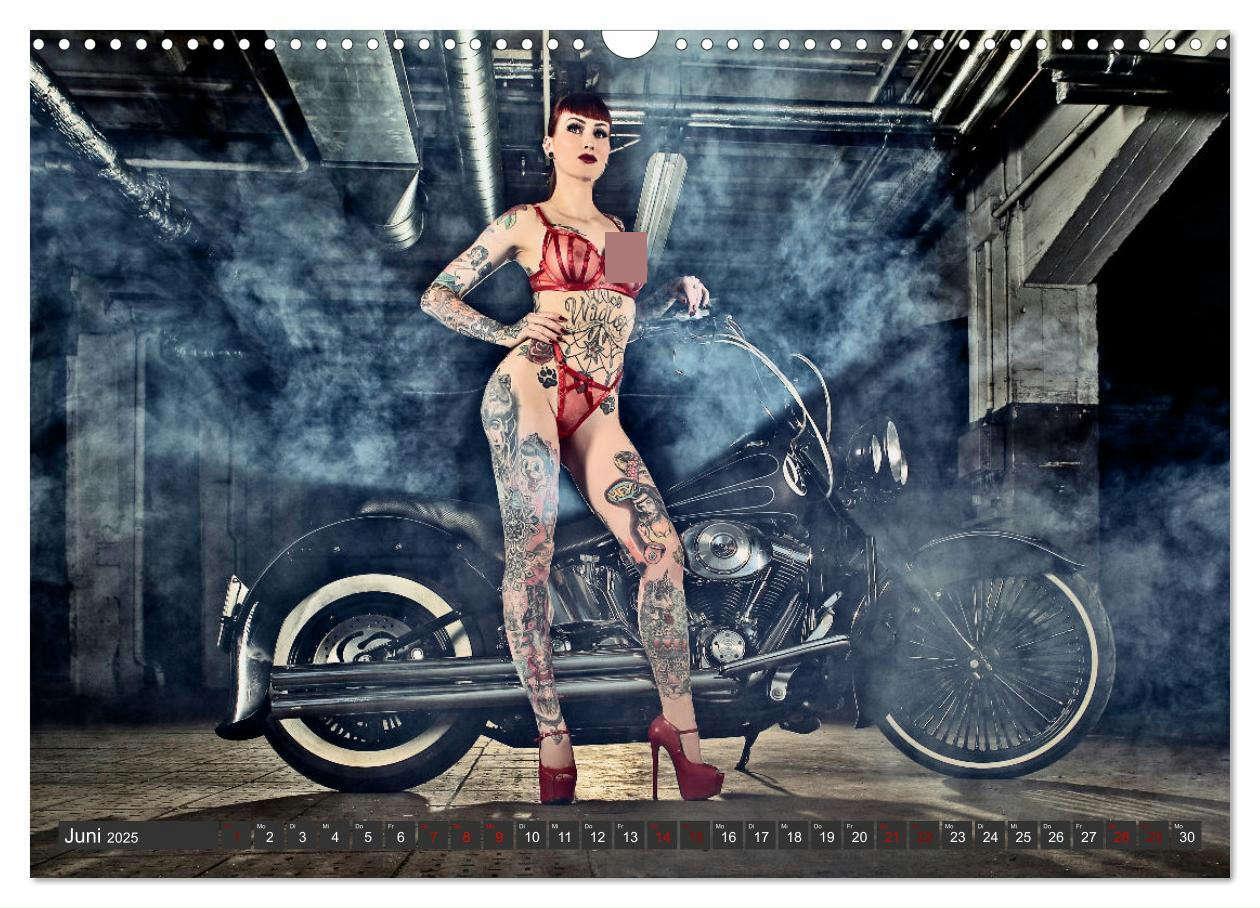 Bild: 9783457142073 | Motorräder und Sexy Girls (Wandkalender 2025 DIN A3 quer), CALVENDO...