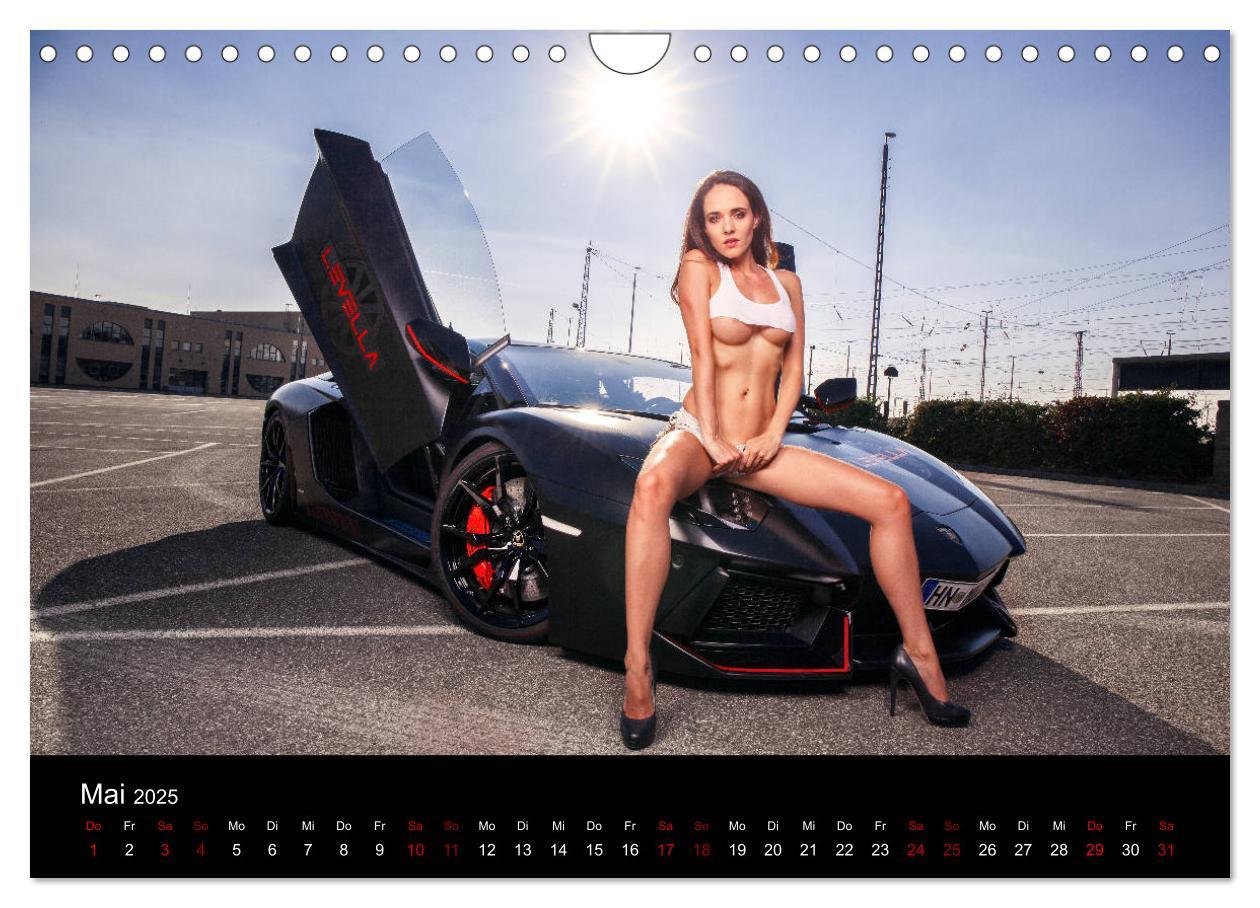 Bild: 9783435397143 | Cars and Girls (Wandkalender 2025 DIN A4 quer), CALVENDO...