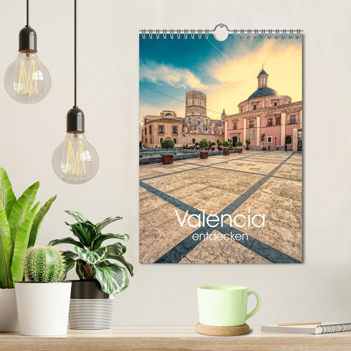 Bild: 9783457009895 | Valencia entdecken (Wandkalender 2025 DIN A4 hoch), CALVENDO...