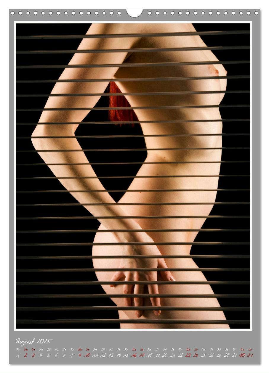 Bild: 9783435923212 | Ästhetische EROTIC Photographie (Wandkalender 2025 DIN A3 hoch),...