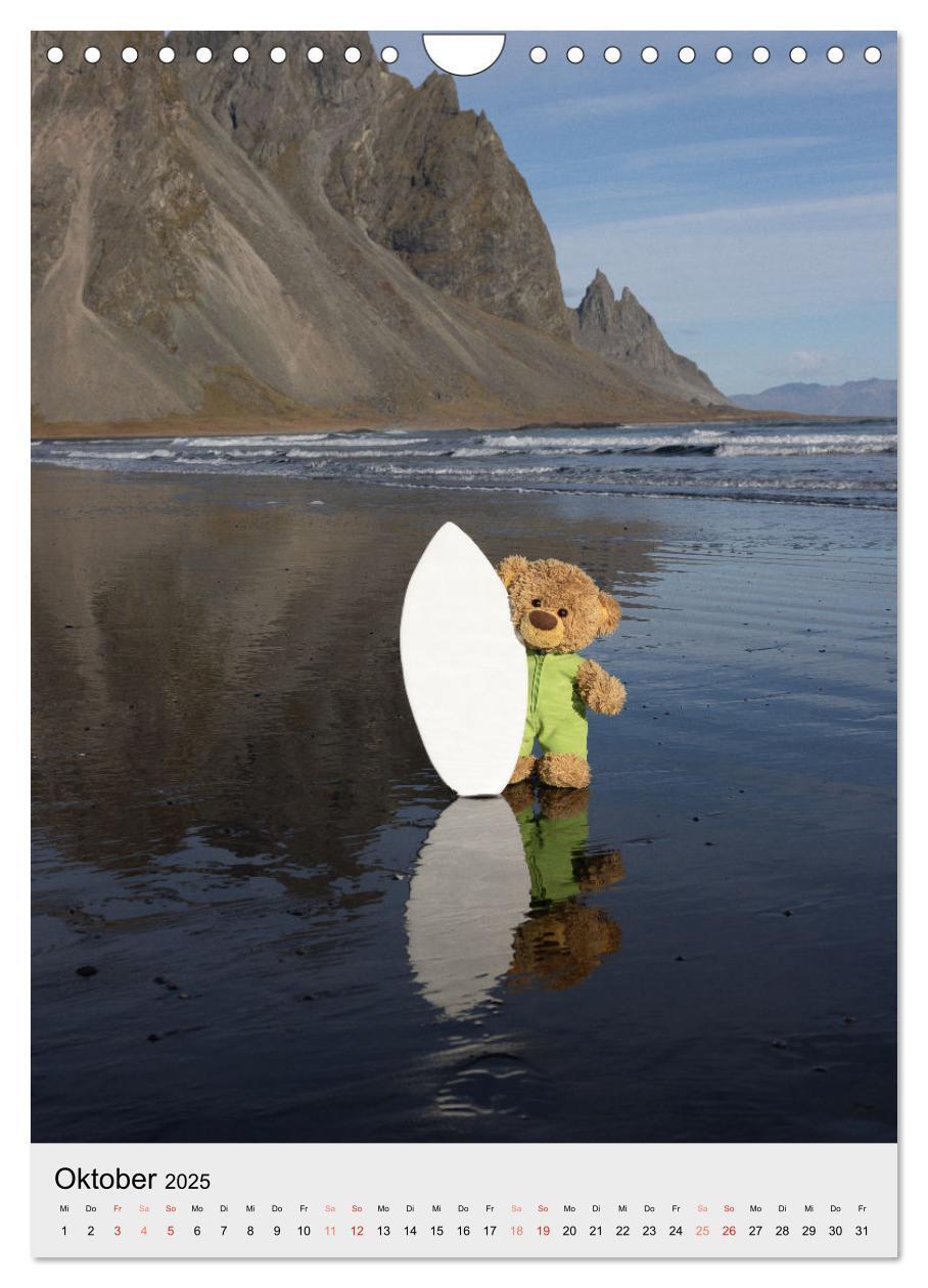 Bild: 9783457136959 | Travelling Teddy in Island (Wandkalender 2025 DIN A4 hoch),...