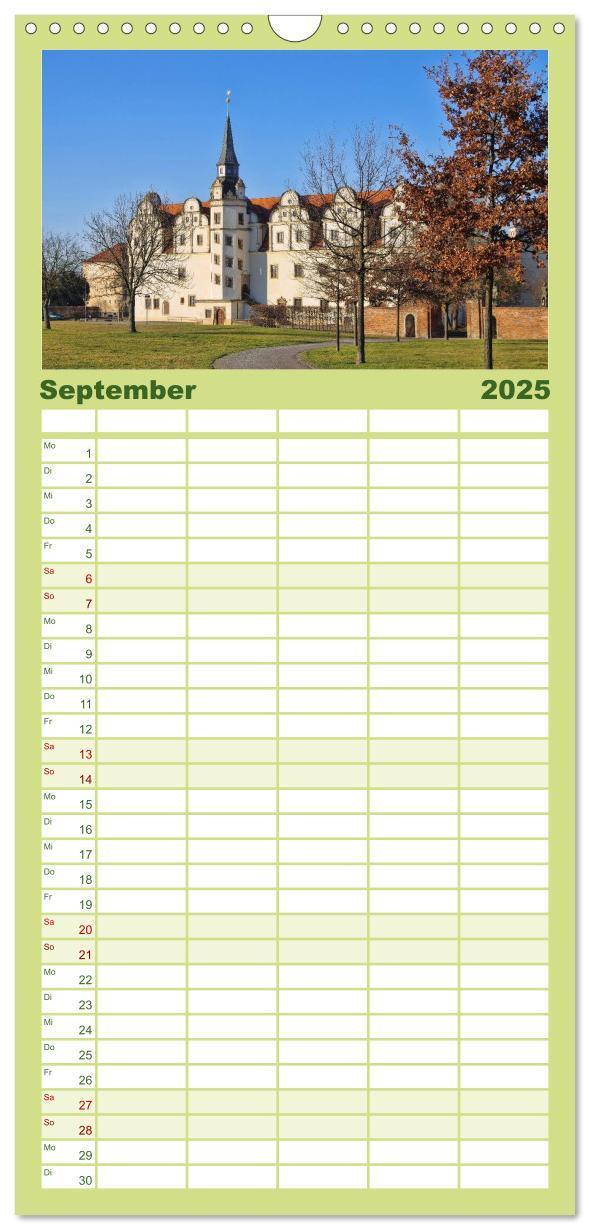 Bild: 9783457117941 | Familienplaner 2025 - Dessau mit 5 Spalten (Wandkalender, 21 x 45...