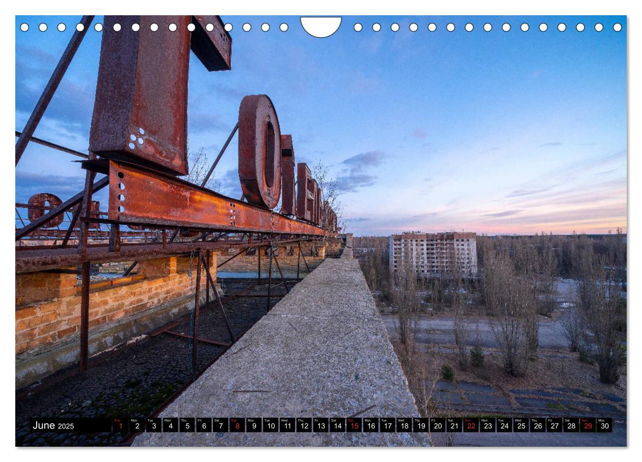 Bild: 9781325942251 | Chernobyl - The exclusion zone (Wall Calendar 2025 DIN A4...