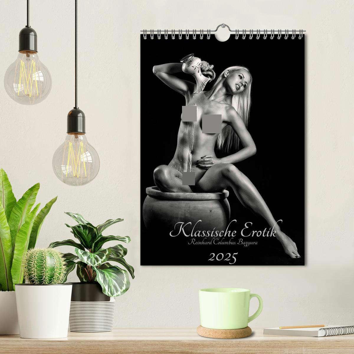 Bild: 9783457034170 | Klassische Erotik 2025 (Wandkalender 2025 DIN A4 hoch), CALVENDO...