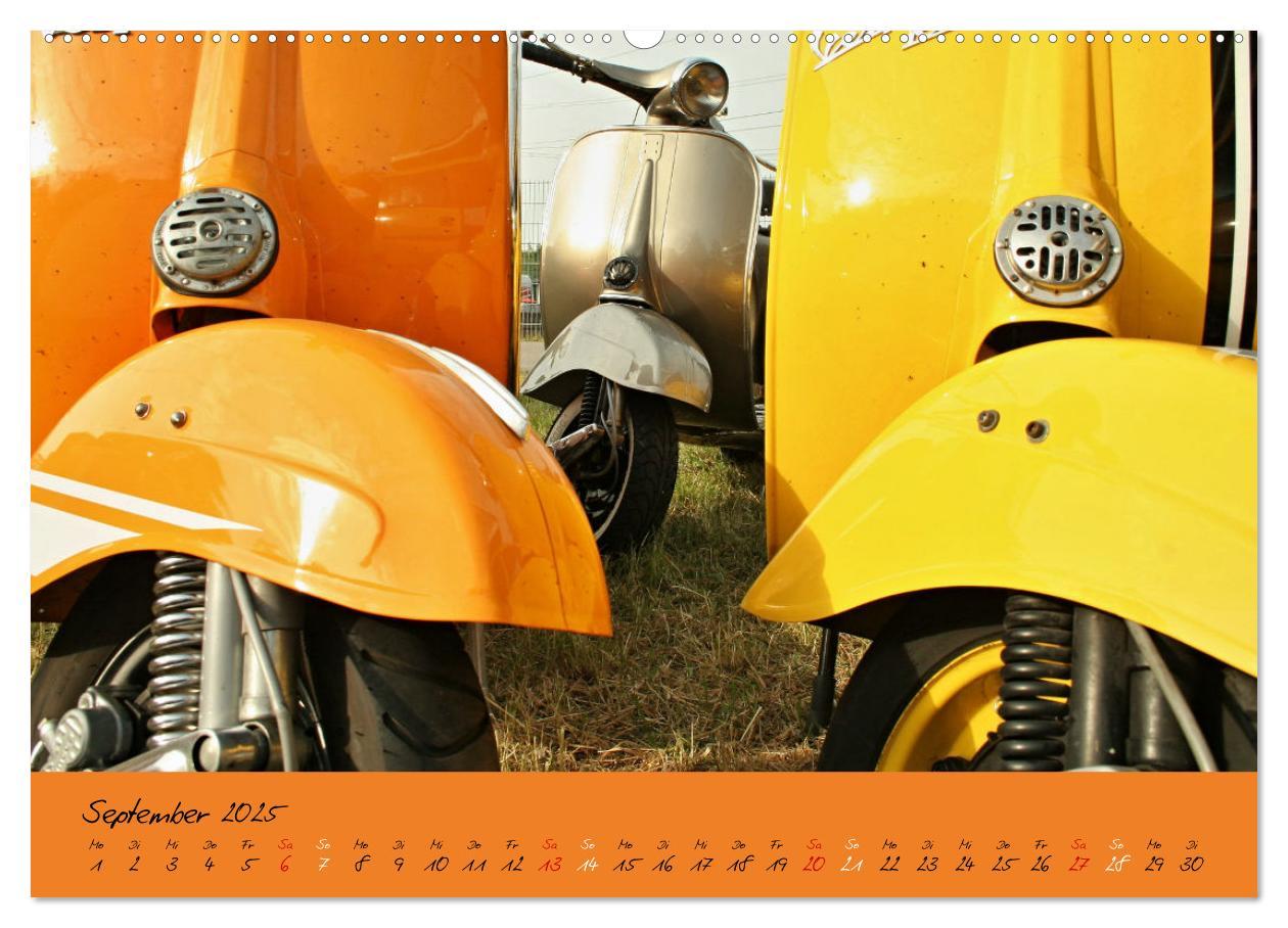 Bild: 9783383976964 | Vespa Liebe (Wandkalender 2025 DIN A2 quer), CALVENDO Monatskalender