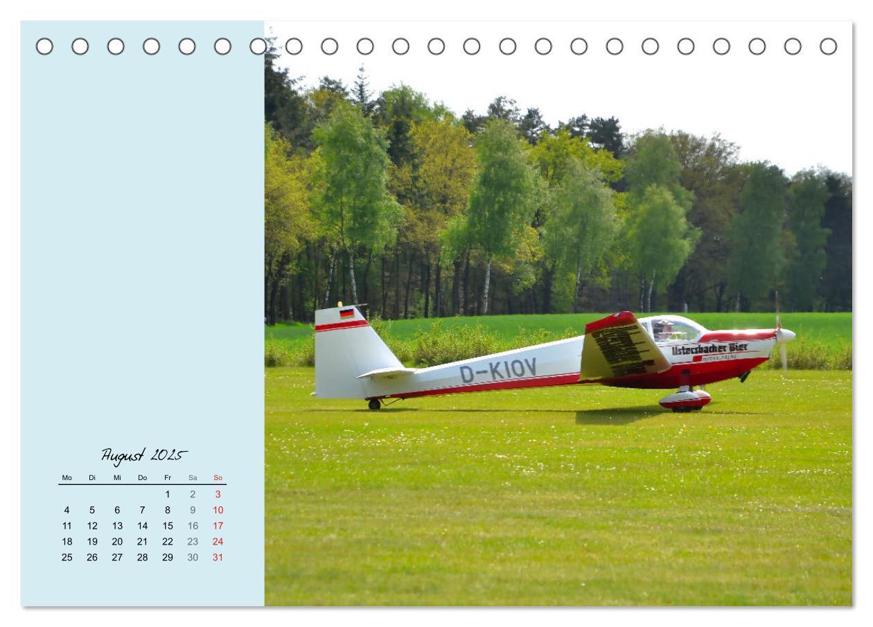 Bild: 9783435233656 | Sportliche Kunstflieger (Tischkalender 2025 DIN A5 quer), CALVENDO...