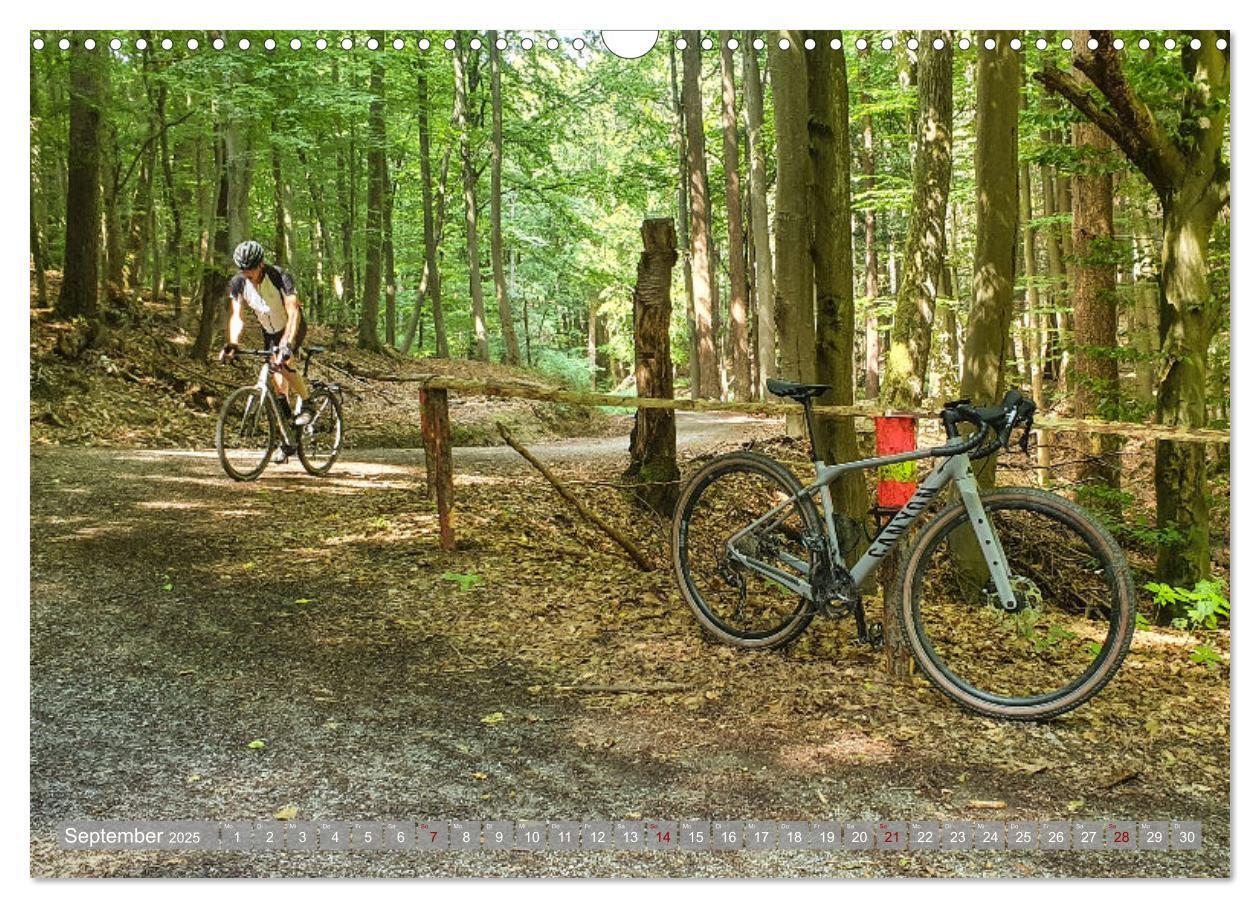 Bild: 9783383933738 | Biken - Impressionen von Rolf Dietz (Wandkalender 2025 DIN A3...