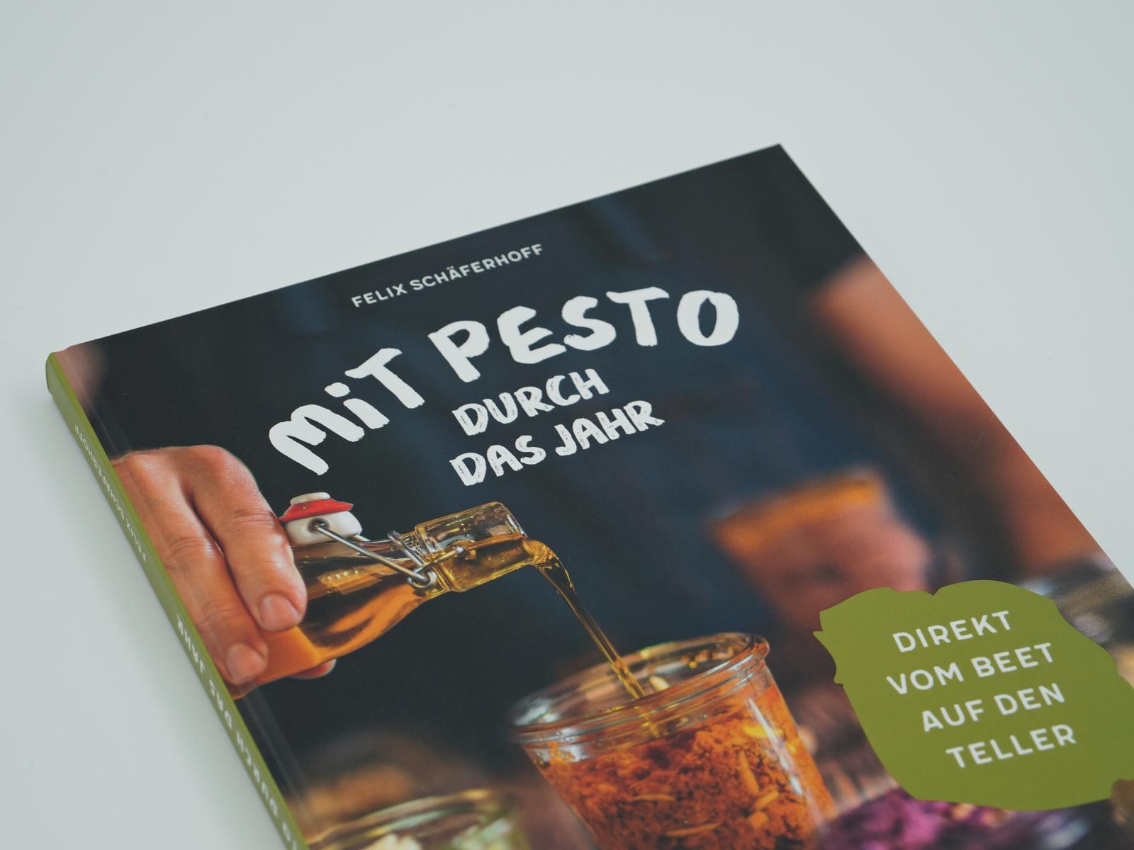 Bild: 9783784356532 | Mit Pesto durch das Jahr | Felix Schäferhoff | Buch | 112 S. | Deutsch