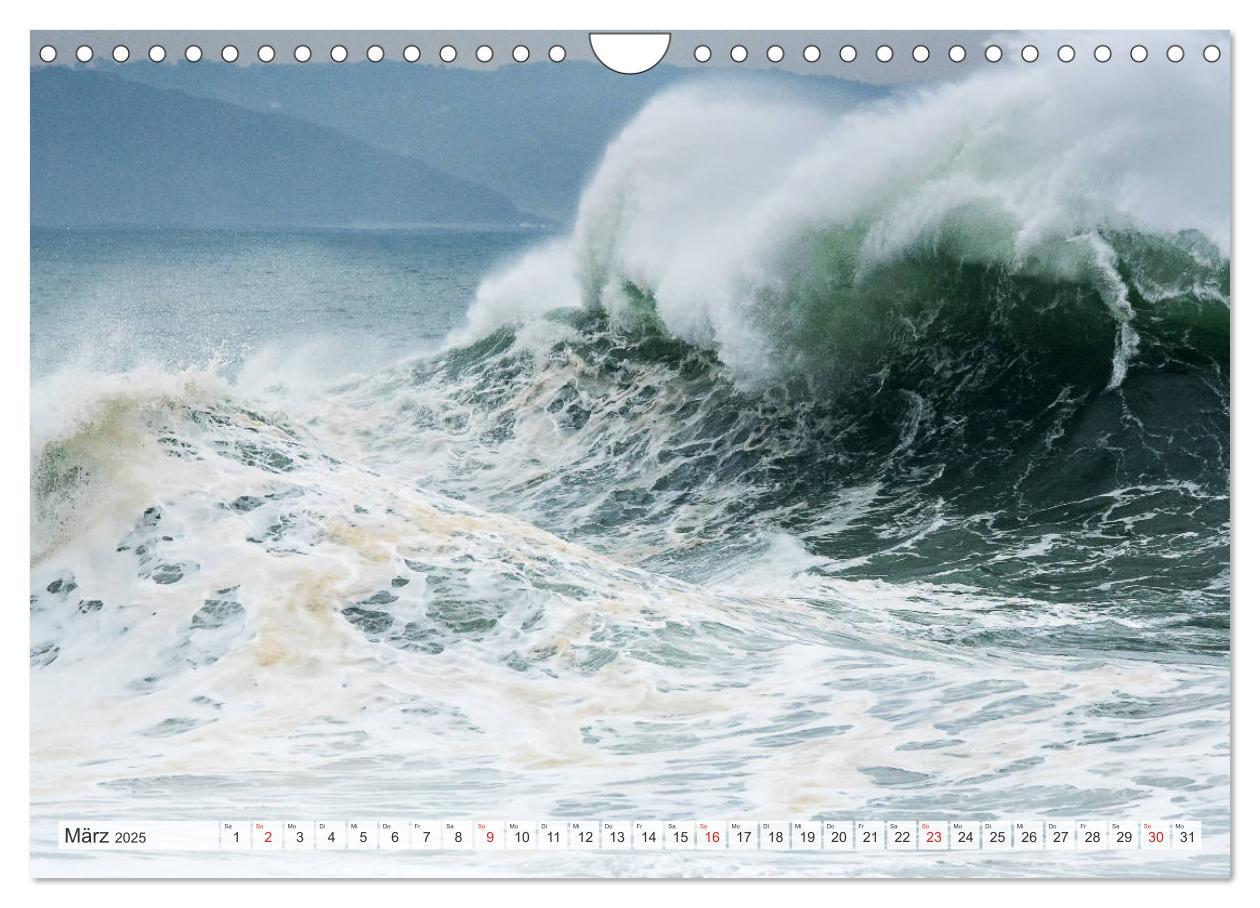 Bild: 9783435158560 | WASSERBERGE - Die Riesenwellen von Nazaré (Wandkalender 2025 DIN A4...