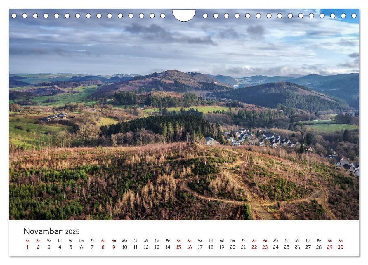 Bild: 9783435431946 | Das Sauerland bei Brilon aus der Vogelperspektive (Wandkalender...