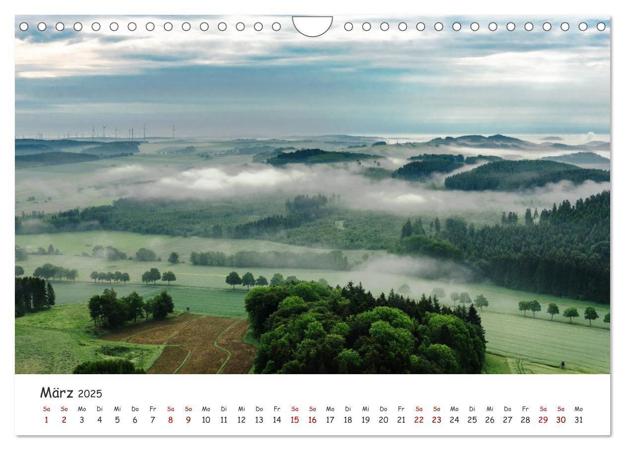 Bild: 9783435431946 | Das Sauerland bei Brilon aus der Vogelperspektive (Wandkalender...