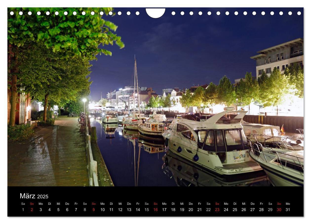 Bild: 9783435627257 | Oldenburg bei Nacht (Wandkalender 2025 DIN A4 quer), CALVENDO...