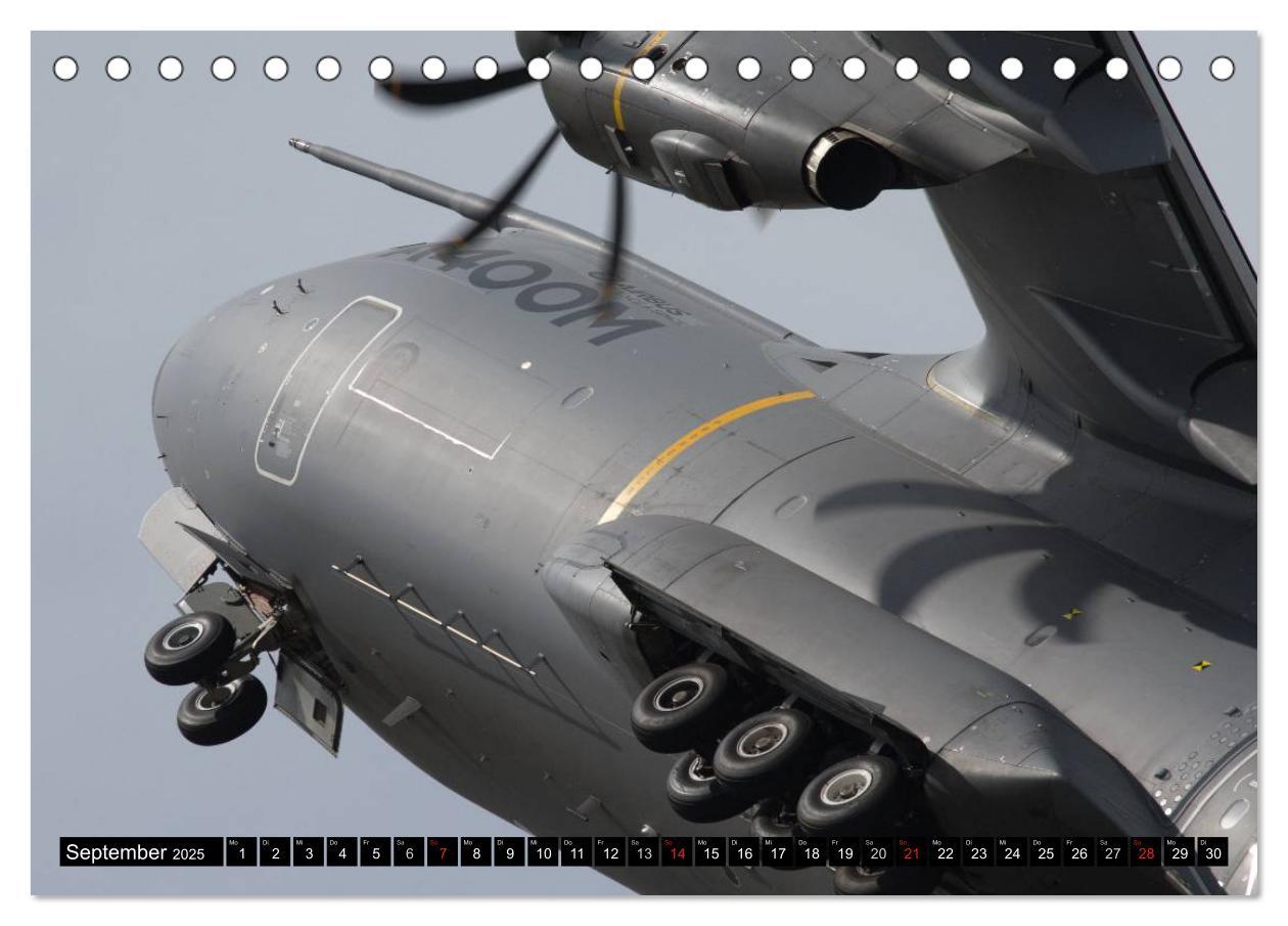 Bild: 9783435469765 | Augenblicke in der Luft: Airbus A400M (Tischkalender 2025 DIN A5...