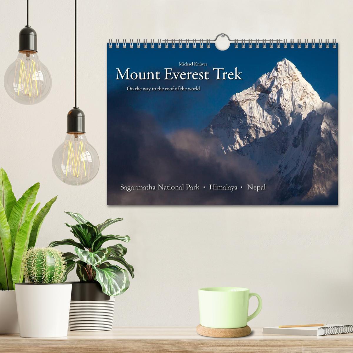 Bild: 9781325991471 | Mount Everest Trek (Wall Calendar 2025 DIN A4 landscape), CALVENDO...