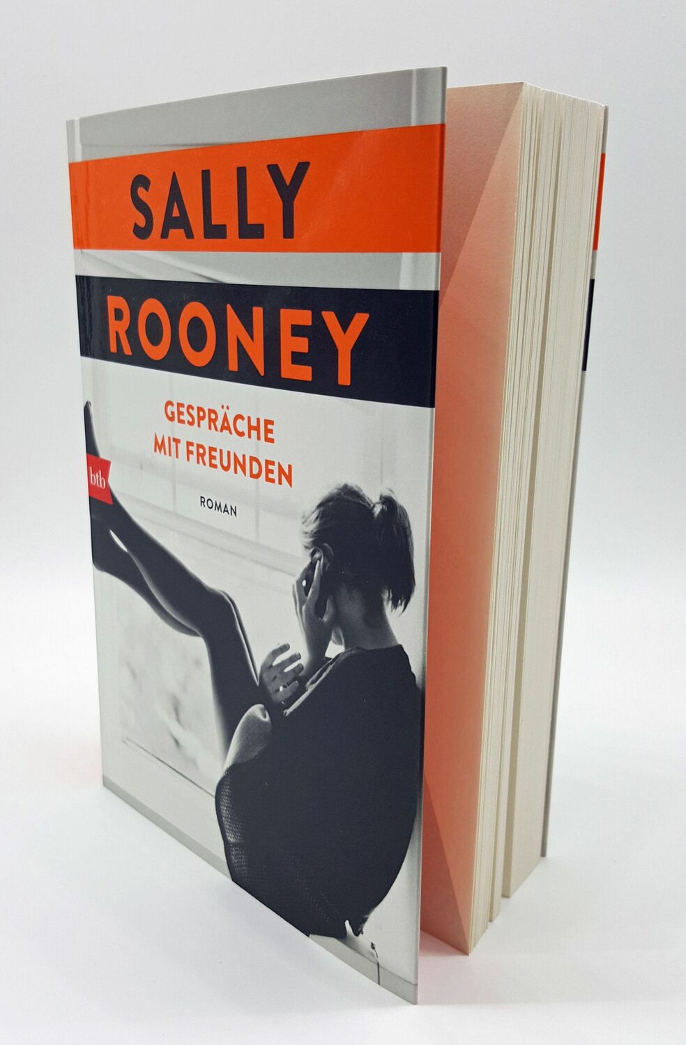 Bild: 9783442719662 | Gespräche mit Freunden | Roman | Sally Rooney | Taschenbuch | 400 S.