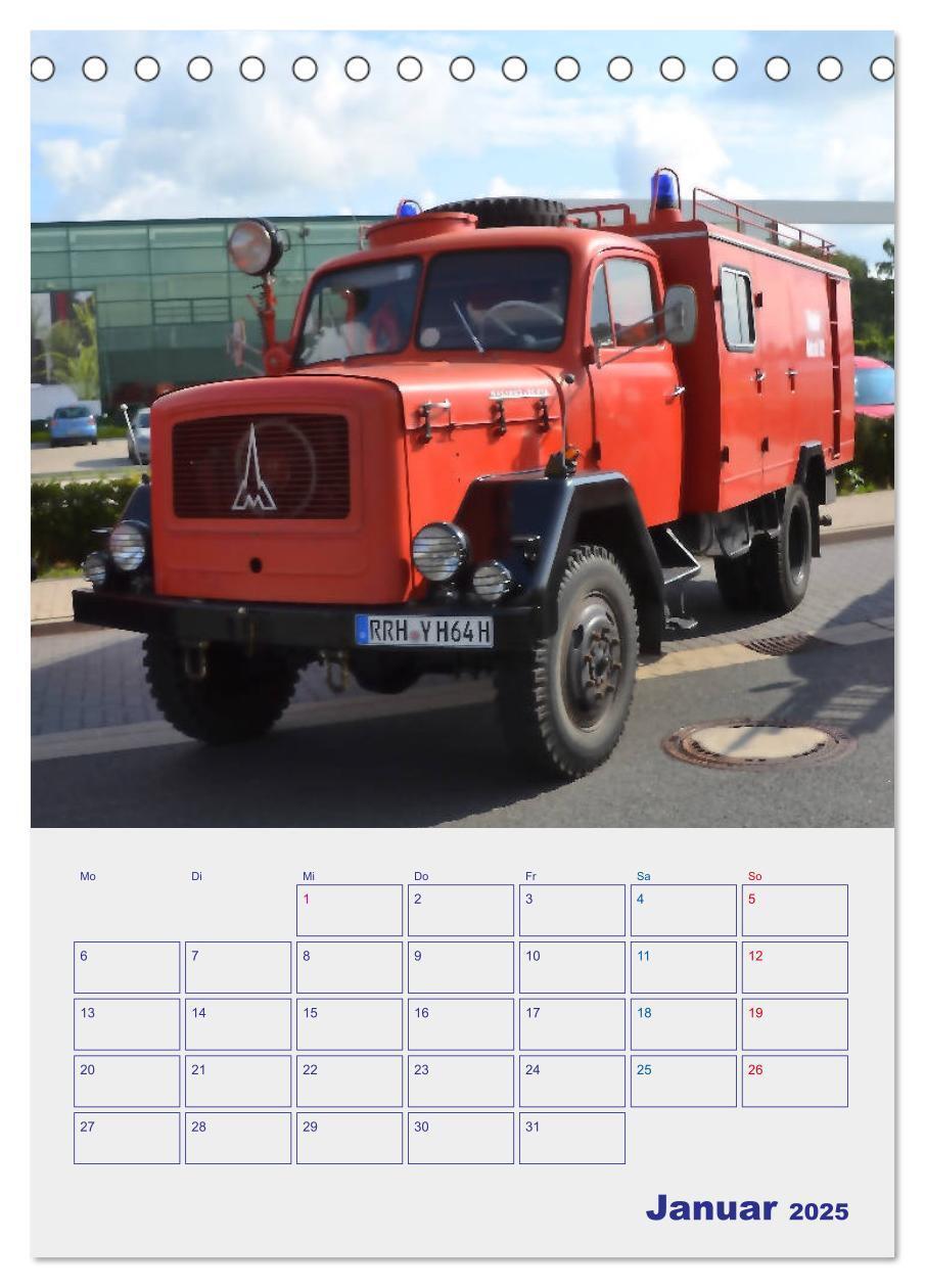 Bild: 9783435939947 | FEUERWEHR-Legende (Tischkalender 2025 DIN A5 hoch), CALVENDO...