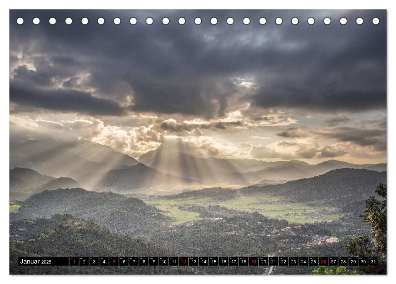 Bild: 9783435276042 | Lichtmomente - Eine Reise durch Nepal (Tischkalender 2025 DIN A5...