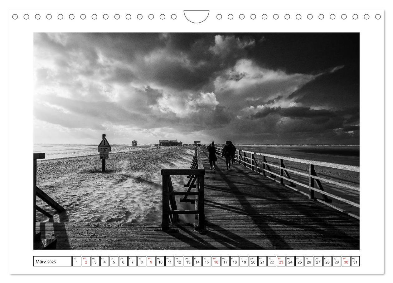 Bild: 9783435651337 | Am Strand von St. Peter-Ording SCHWARZ-WEISS (Wandkalender 2025 DIN...