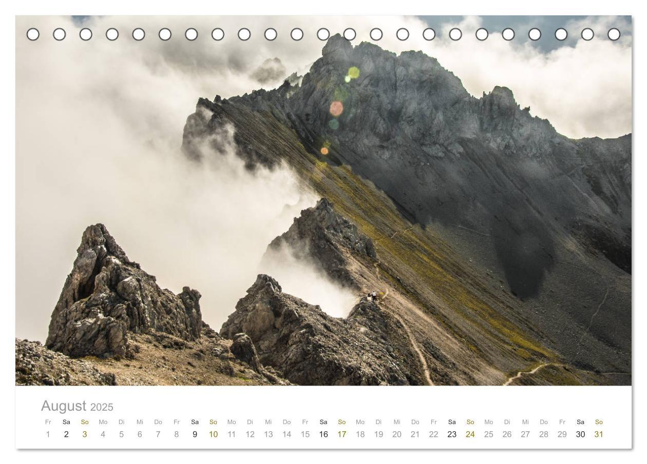 Bild: 9783435157112 | Berge - Die Schönheit der Alpen (Tischkalender 2025 DIN A5 quer),...