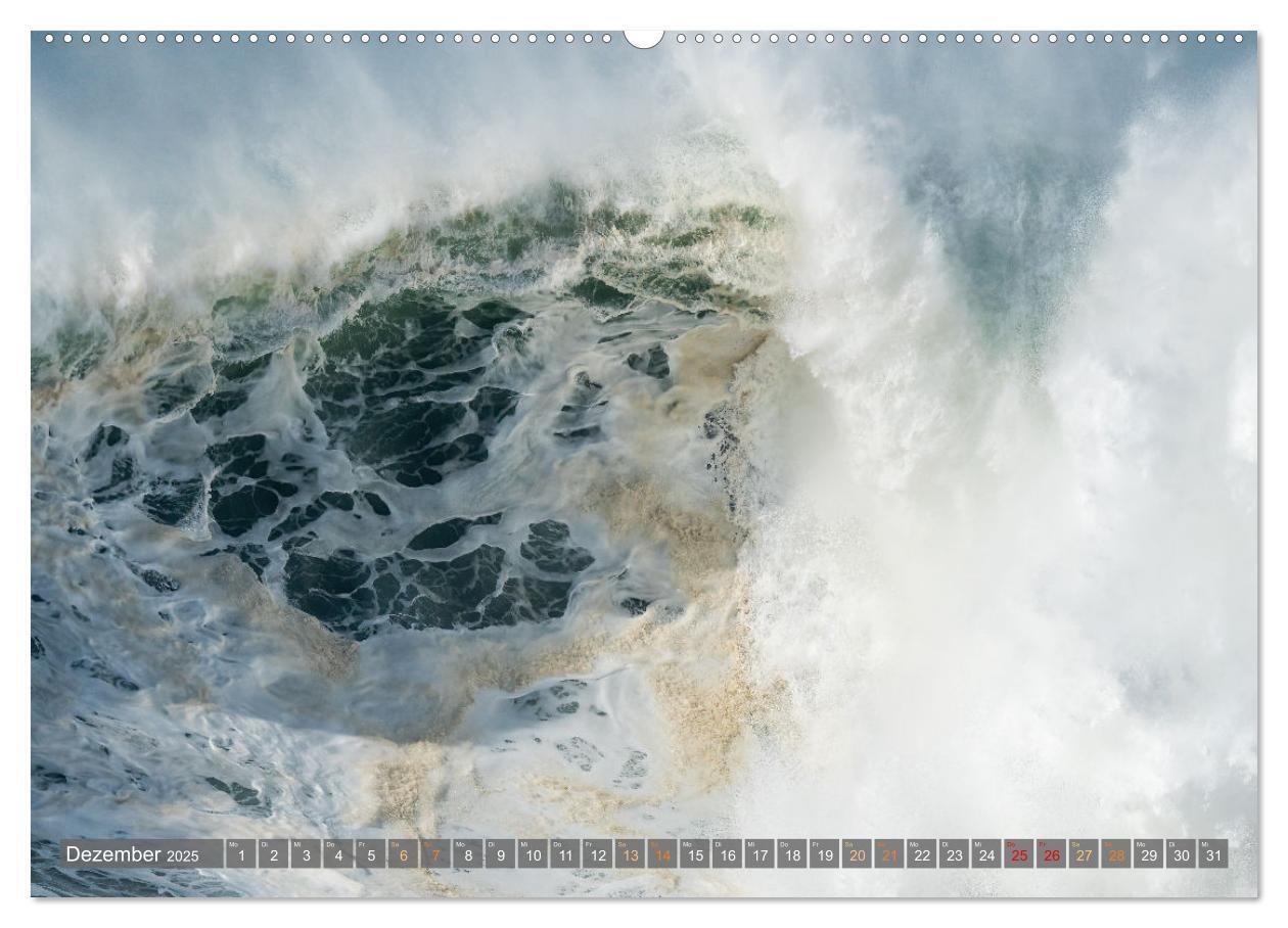 Bild: 9783457199527 | OCEAN POWER - Die Riesenwellen von Nazaré (Wandkalender 2025 DIN A2...