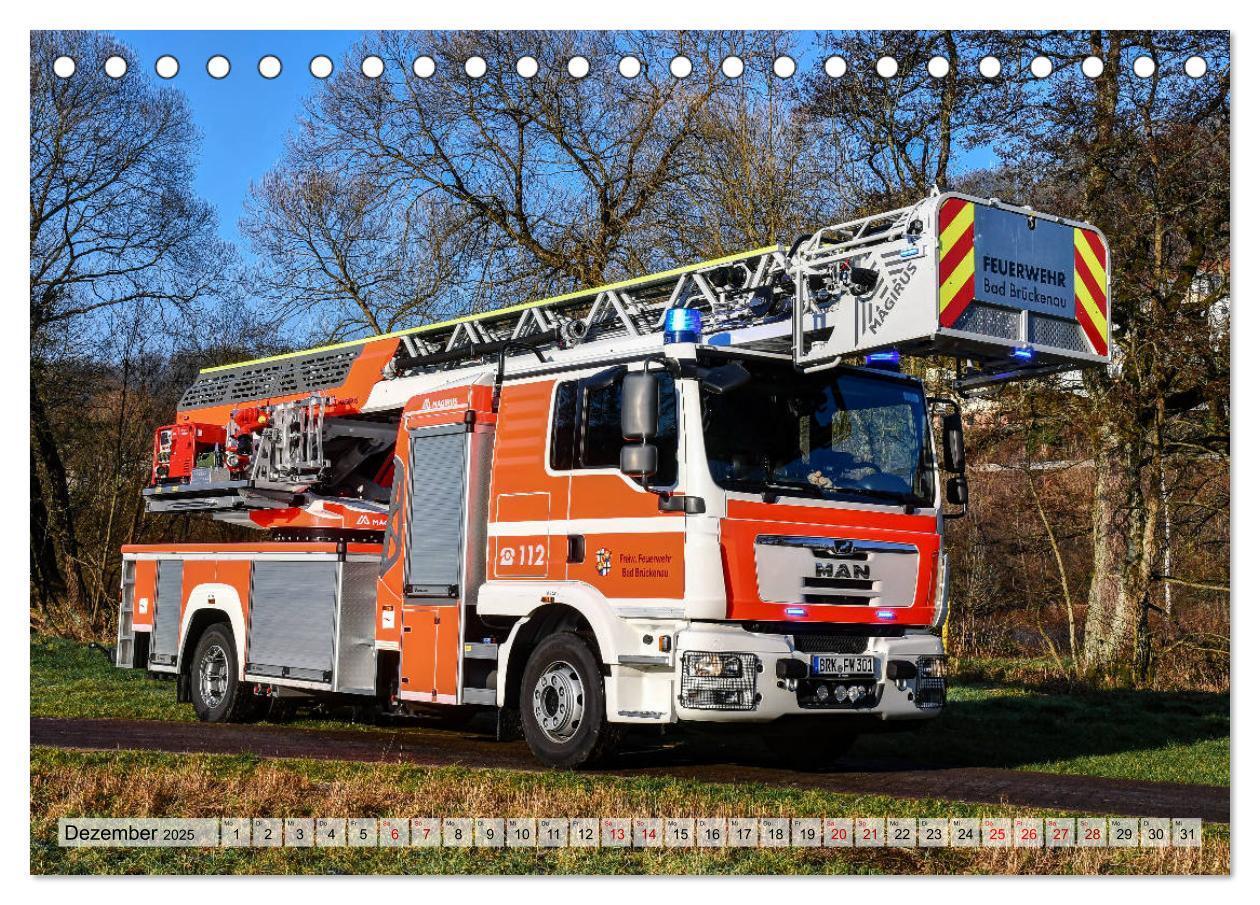 Bild: 9783435164325 | Feuerwehrfahrzeuge (Tischkalender 2025 DIN A5 quer), CALVENDO...