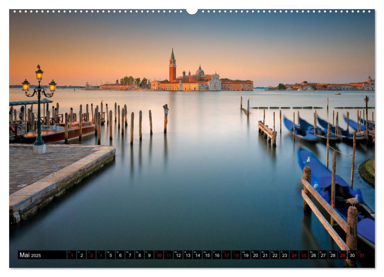 Bild: 9783383951237 | Sehnsuchtsort Venedig (Wandkalender 2025 DIN A2 quer), CALVENDO...