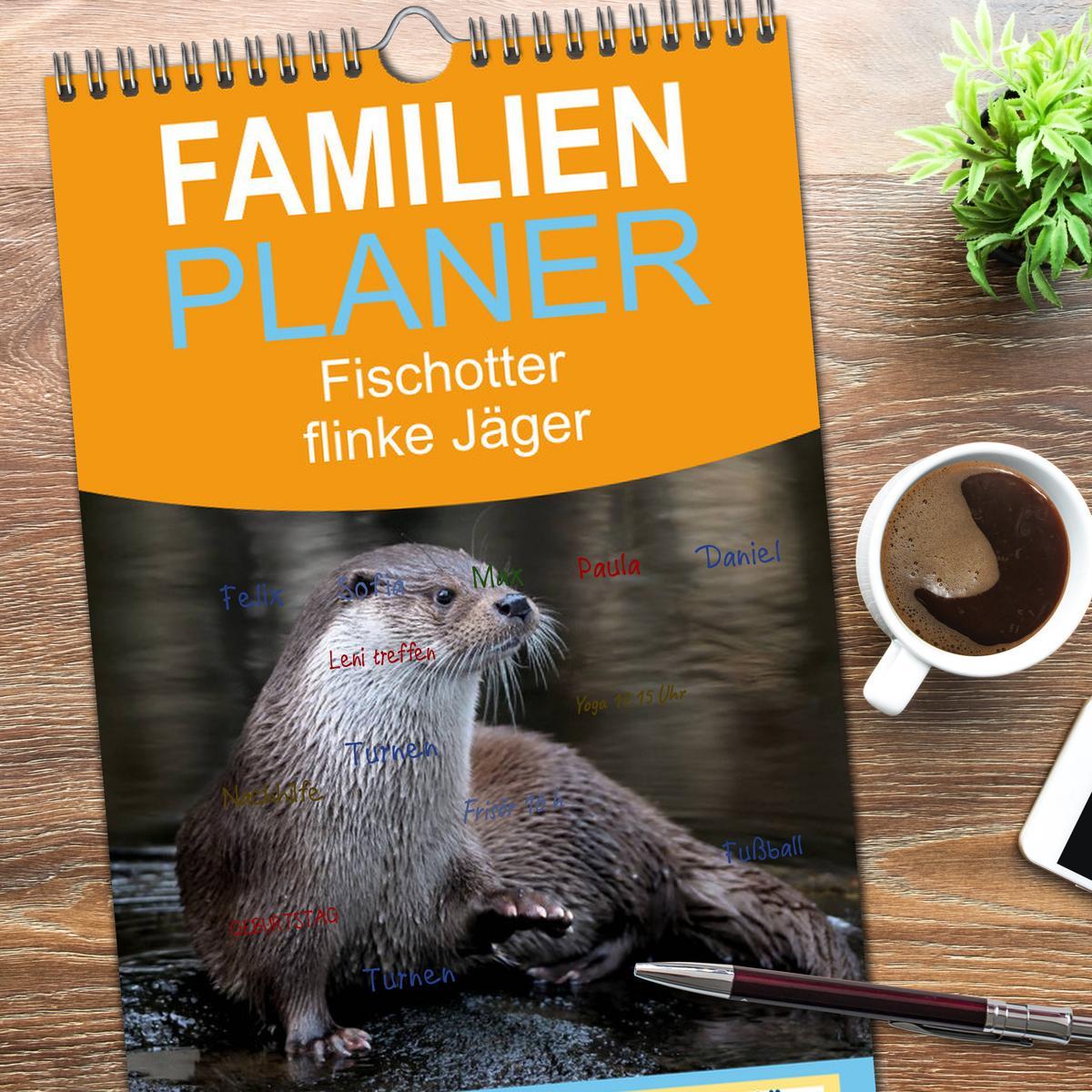 Bild: 9783457114254 | Familienplaner 2025 - Fischotter, flinke Jäger mit 5 Spalten...