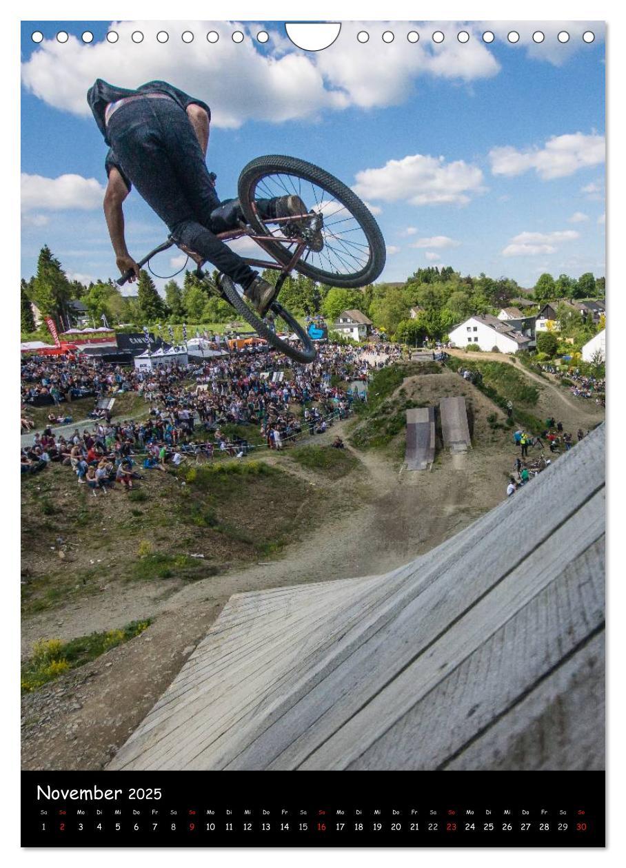 Bild: 9783457053652 | Slopestyle Extrembiking (Wandkalender 2025 DIN A4 hoch), CALVENDO...