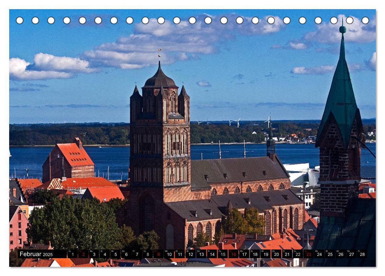 Bild: 9783435548545 | Ostseeperle Stralsund (Tischkalender 2025 DIN A5 quer), CALVENDO...