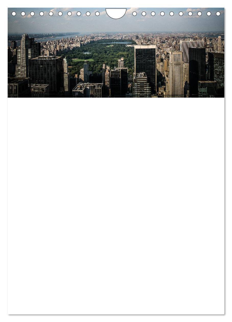 Bild: 9783457081969 | New York Familienplaner (Wandkalender 2025 DIN A4 hoch), CALVENDO...