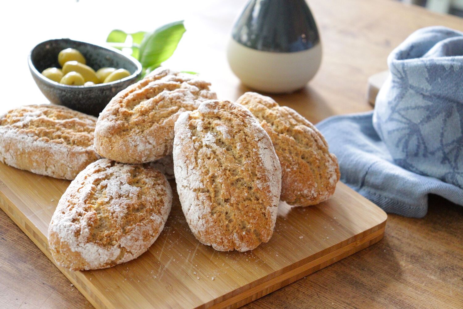 Bild: 9783982101781 | Die Wölkchenbäckerei: Gesund mit Brot &amp; Kuchen | Güldane Altekrüger