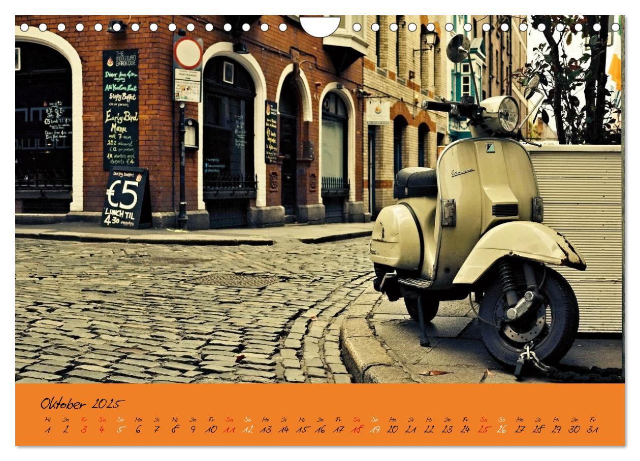 Bild: 9783383977985 | Vespa Liebe (Wandkalender 2025 DIN A4 quer), CALVENDO Monatskalender