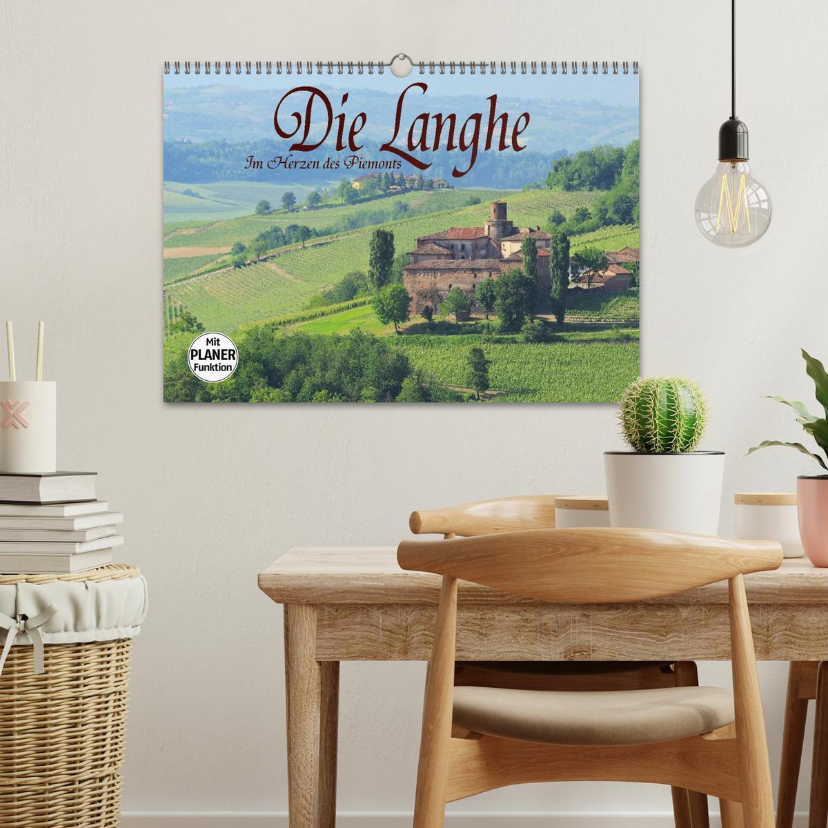 Bild: 9783435516216 | Die Langhe - Im Herzen des Piemonts (Wandkalender 2025 DIN A3...