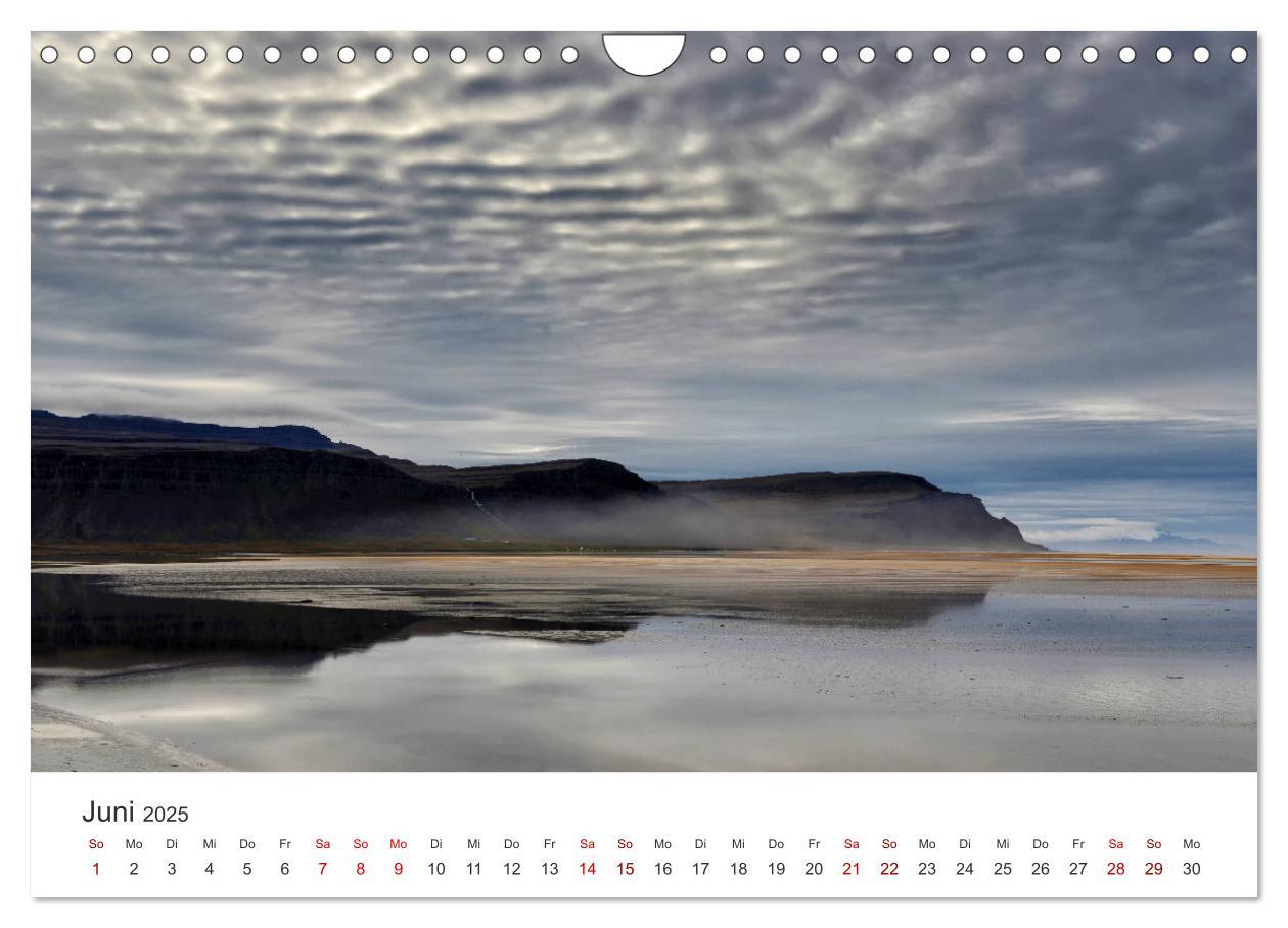 Bild: 9783435278817 | Landschaftsträume in den Westfjorden (Wandkalender 2025 DIN A4...