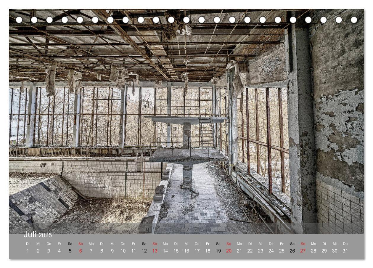 Bild: 9783435167586 | Tschernobyl - In der Sperrzone (Tischkalender 2025 DIN A5 quer),...